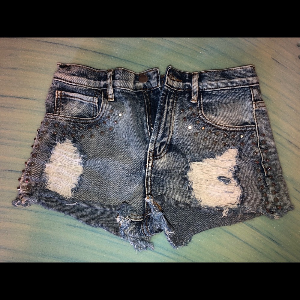 Distressed shorts